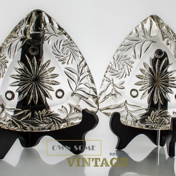 Pair of Mid-Century Modern Pressed Glass Footed Ashtrays - Picture 6 of 7